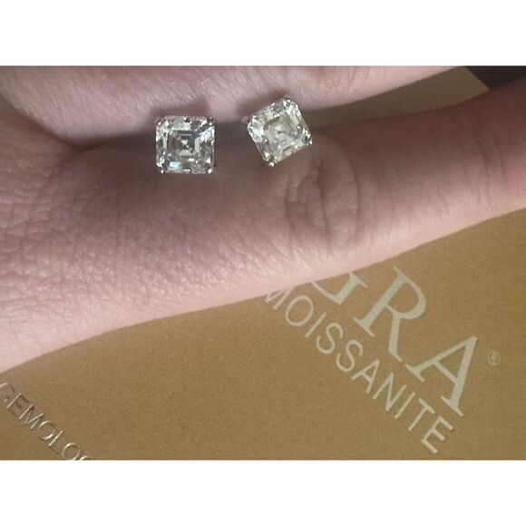 SOLD - Picture 2 of 6